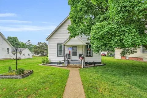 111 N Wood St, Gibson City, IL 60936