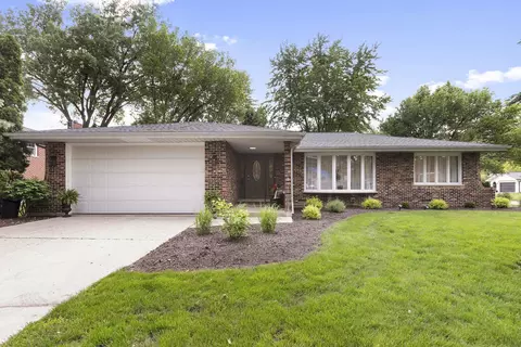 1530 71st St, Downers Grove, IL 60516