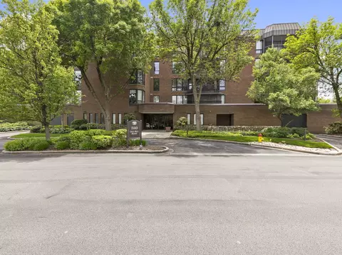 1140 Old Mill Rd #301F, Hinsdale, IL 60521