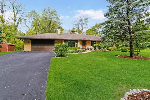 16602 W 135th St, Lemont, IL 60439