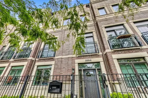 1004 W Montana St, Chicago, IL 60614