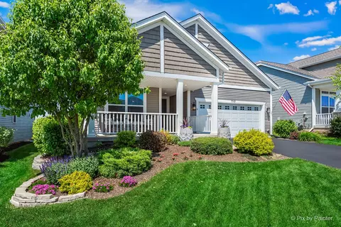 710 Elizabeth St, Elburn, IL 60119