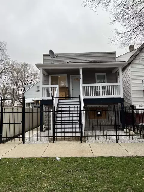 7022 S Hermitage Ave, Chicago, IL 60636