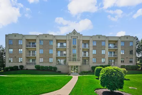 15705 Ravinia Ave #206, Orland Park, IL 60462