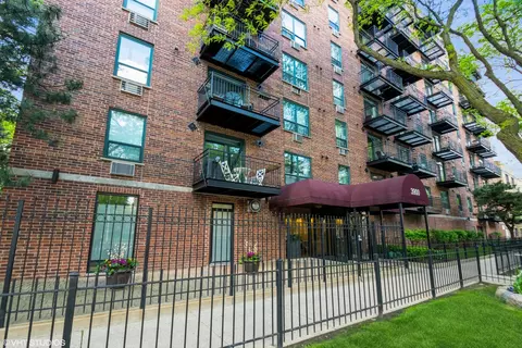 3900 N Pine Grove Ave #612, Chicago, IL 60613