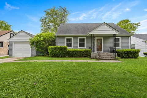 168 S Alfred Ave, Elgin, IL 60123
