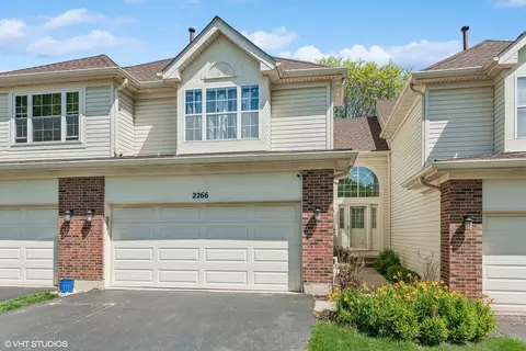 2266 Seaver Ln, Hoffman Estates, IL 60169