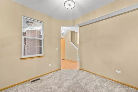 508 Legend Ln, Mchenry, IL 60050 photo 13