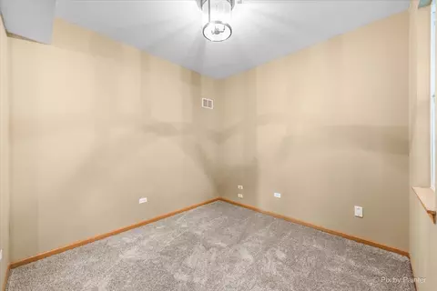 508 Legend Ln, Mchenry, IL 60050 photo 12