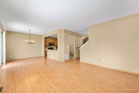 508 Legend Ln, Mchenry, IL 60050 photo 9