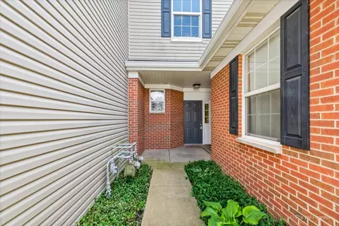 508 Legend Ln, Mchenry, IL 60050 photo 2