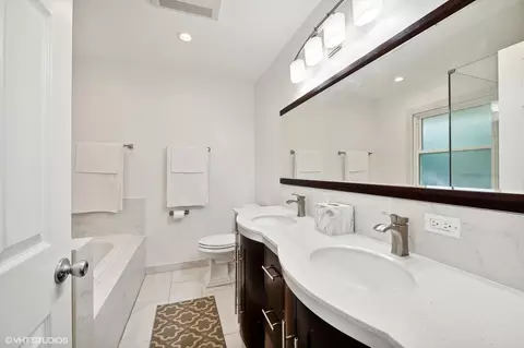 1105 Juniper Ter, Glenview, IL 60025 photo 12