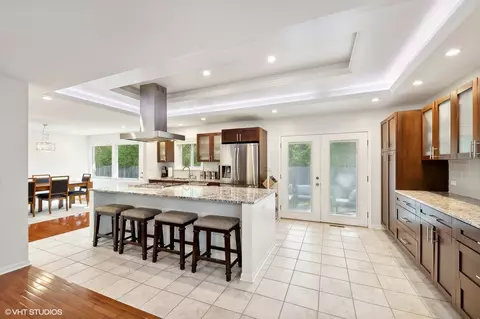 1105 Juniper Ter, Glenview, IL 60025 photo 6
