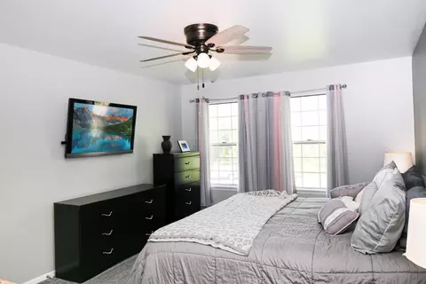 Bedroom - 574 Foxford Rd, Bartlett, IL 60103 photo 2 of 3