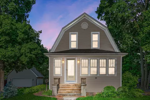 1024 N 5th Ave, Saint Charles, IL 60174
