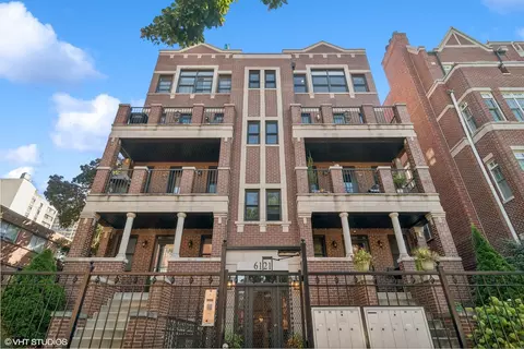 6121 N Winthrop Ave #4S, Chicago, IL 60660