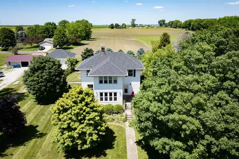 301 W Cooper St, Colfax, IL 61728