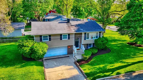 View/Area - 4 Maple Ct, Geneva, IL 60134 photo 1 of 1