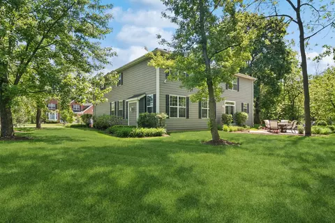 Exterior - 1714 White Spruce Dr, Hoffman Estates, IL 60192 photo 2 of 4