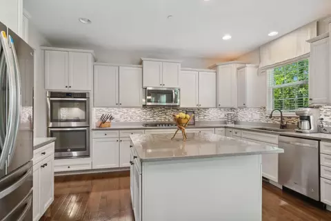 Kitchen - 1714 White Spruce Dr, Hoffman Estates, IL 60192 photo 1 of 2