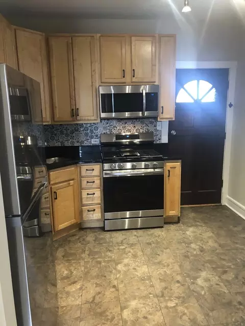 70 Pine Ave #1A, Riverside, IL 60546 photo 3
