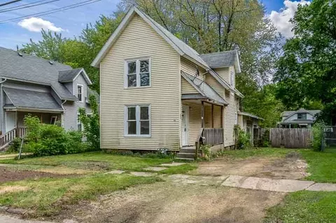 525 E Madison St, Belvidere, IL 61008