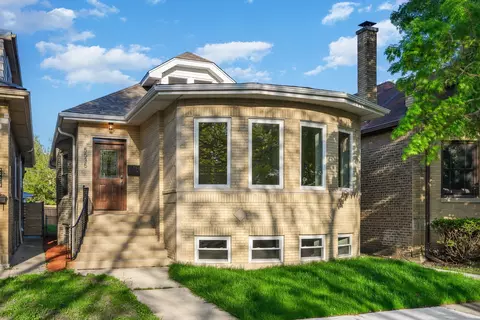 5535 N Saint Louis Ave, Chicago, IL 60625