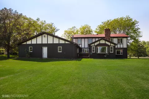 Exterior - 5 N725 Meadowlark Dr, Bartlett, IL 60103 photo 7 of 10