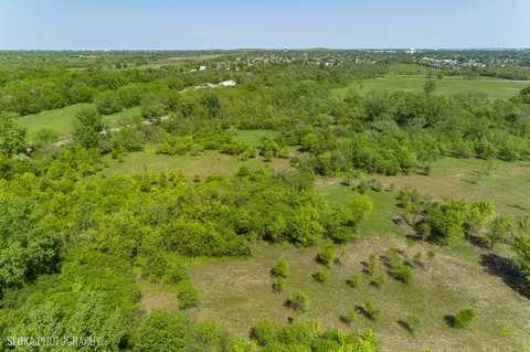 View/Area - 5 N725 Meadowlark Dr, Bartlett, IL 60103 photo 4 of 9