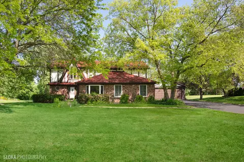 Exterior - 5 N725 Meadowlark Dr, Bartlett, IL 60103 photo 2 of 10
