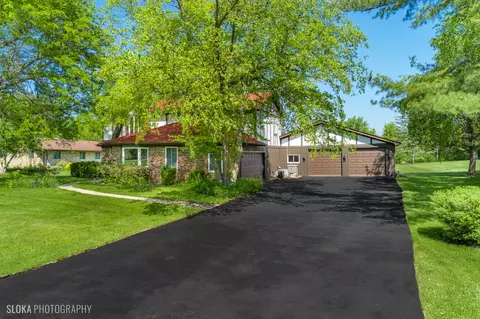 Exterior - 5 N725 Meadowlark Dr, Bartlett, IL 60103 photo 4 of 10