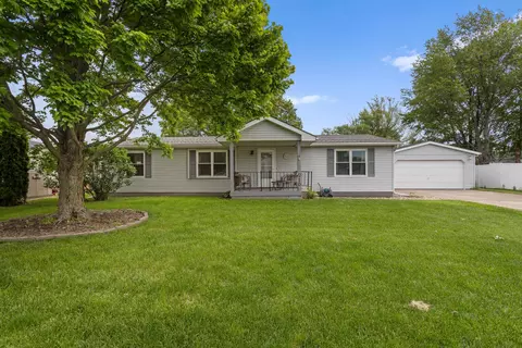 210 Apple Tree Dr, Urbana, IL 61802