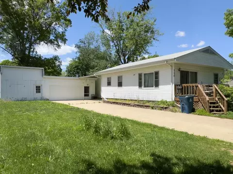 110 N Washington St, Hudson, IL 61748