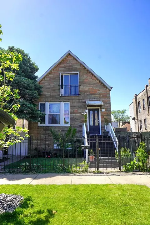 4221 W Kamerling Ave, Chicago, IL 60651