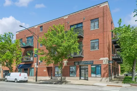 2934 W Montrose Ave #304, Chicago, IL 60618