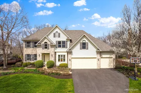 733 Ekman Dr, Batavia, IL 60510