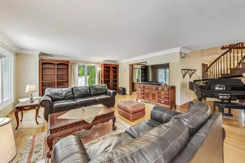 2 Norris Dr, Burr Ridge, IL 60527 photo 8