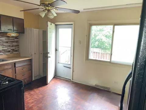 16229 Lathrop Ave, Markham, IL 60428 photo 2