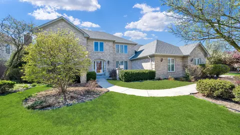 13800 Mayflower Ln, Orland Park, IL 60467