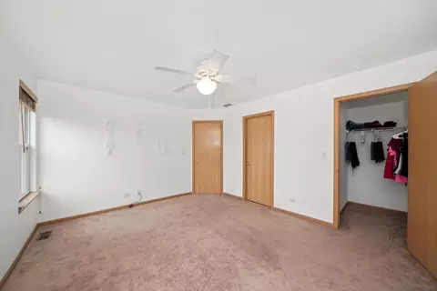 Bedroom - 28718 Sawmill Ln, Lakemoor, IL 60050 photo 3 of 4