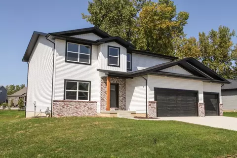 Exterior - 202 Eldon Dr, Downs, IL 61736 photo 2 of 7