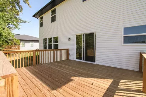 Exterior - 202 Eldon Dr, Downs, IL 61736 photo 4 of 7