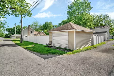 Exterior - 317 E Benton St, Morris, IL 60450 photo 9 of 9