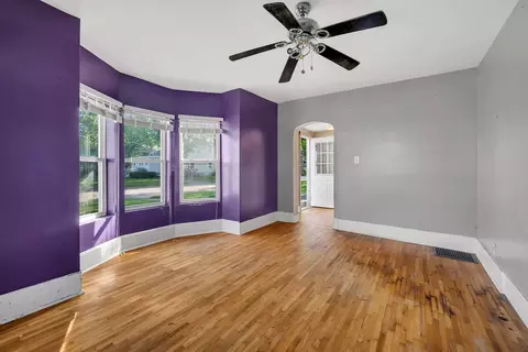 Living - 317 E Benton St, Morris, IL 60450 photo 1 of 2