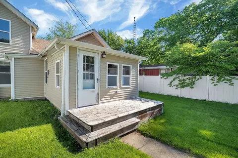 Exterior - 317 E Benton St, Morris, IL 60450 photo 3 of 9