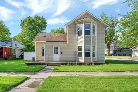 Exterior - 317 E Benton St, Morris, IL 60450 photo 1 of 9