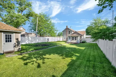 Exterior - 317 E Benton St, Morris, IL 60450 photo 7 of 9