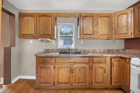 Kitchen - 317 E Benton St, Morris, IL 60450 photo 2 of 4