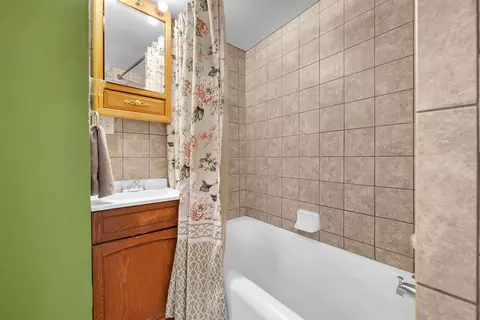 Bath - 317 E Benton St, Morris, IL 60450 photo 1 of 1