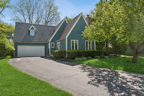 321 Seafarer Dr, Third Lake, IL 60030
